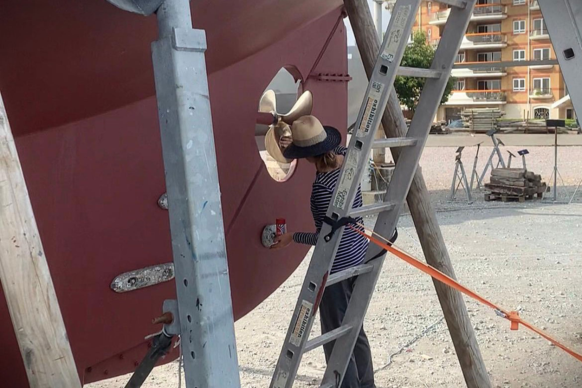 Segelboot reparieren